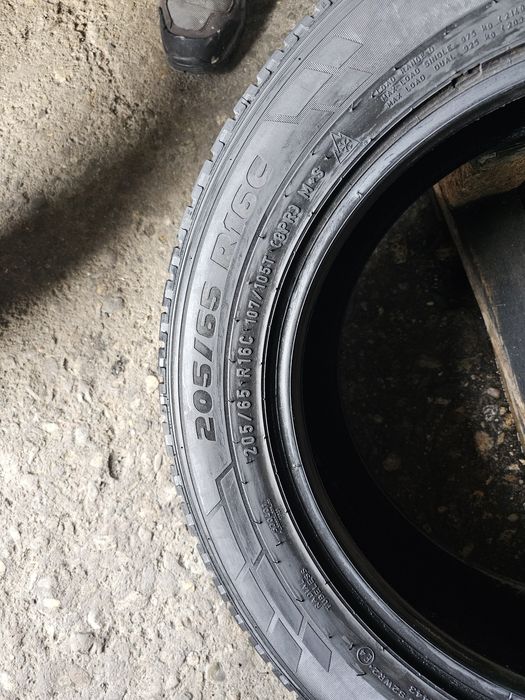 2 anvelope iarna 205 65 16C Pirelli