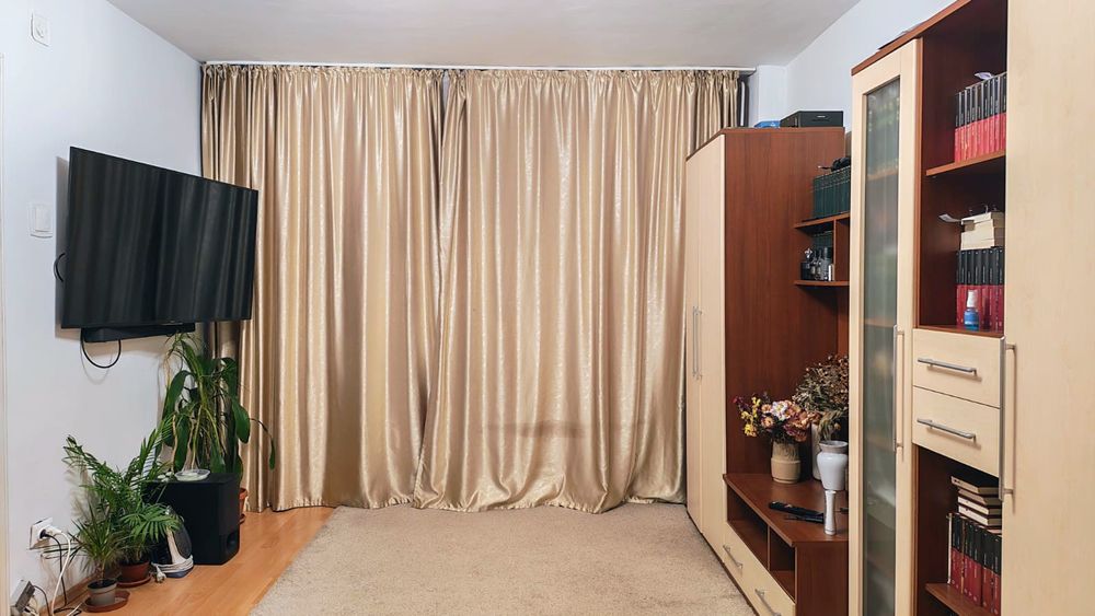 Teiul Doamnei, Vanzare Apart 4 camere, 1983 Reabilitat, centrală bloc