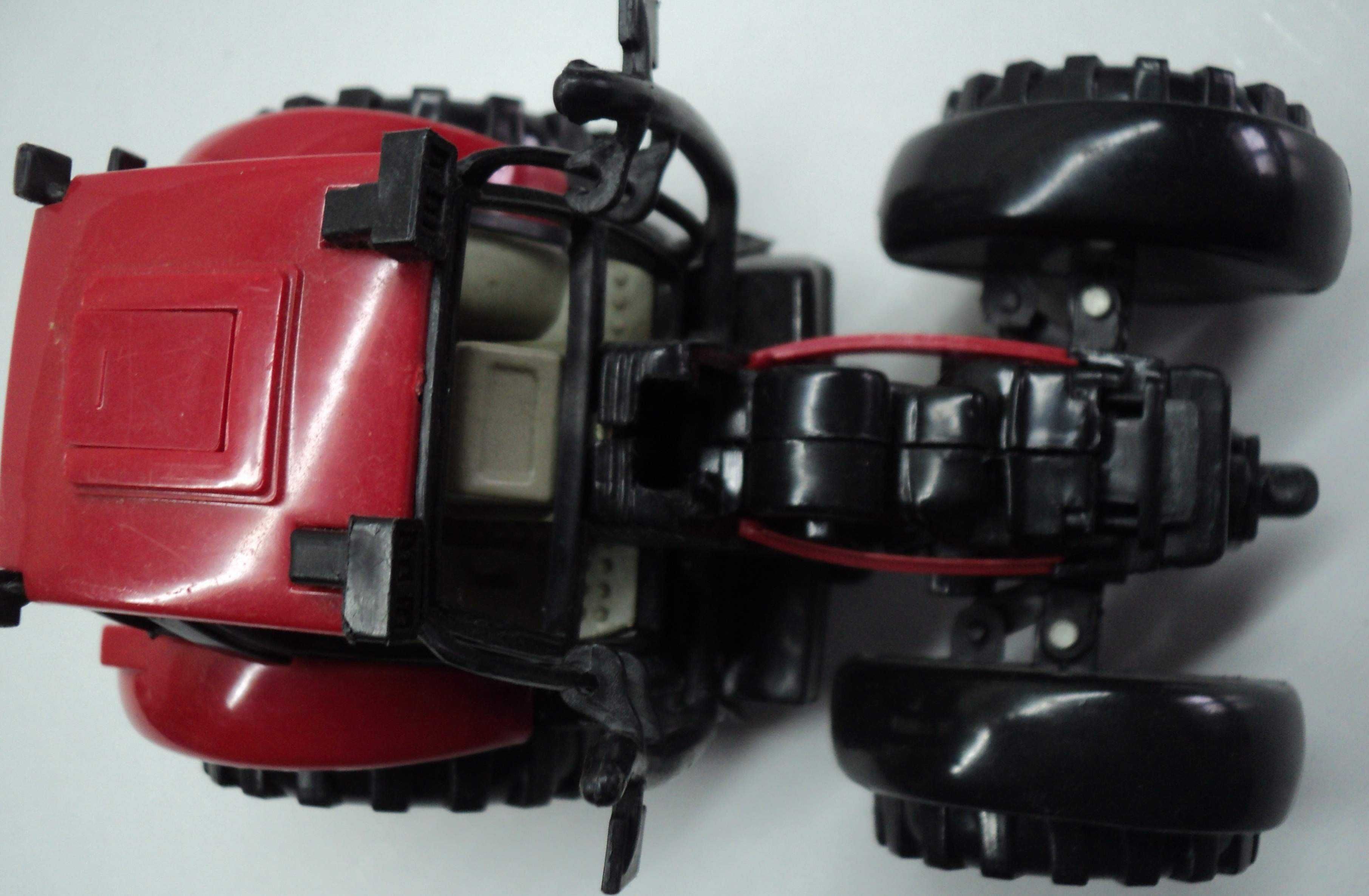 Jucarie Tractor Rosu cu suspensii articulate