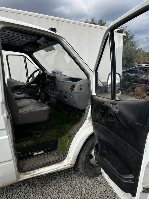 Ford tranzit cu  benă negociabil