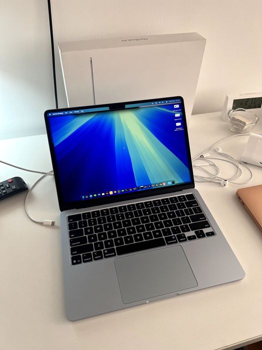 MacBook Air M4 24ГБ ОЗУ 512GB SSD Гарантия июль 2026  | как новый 2025