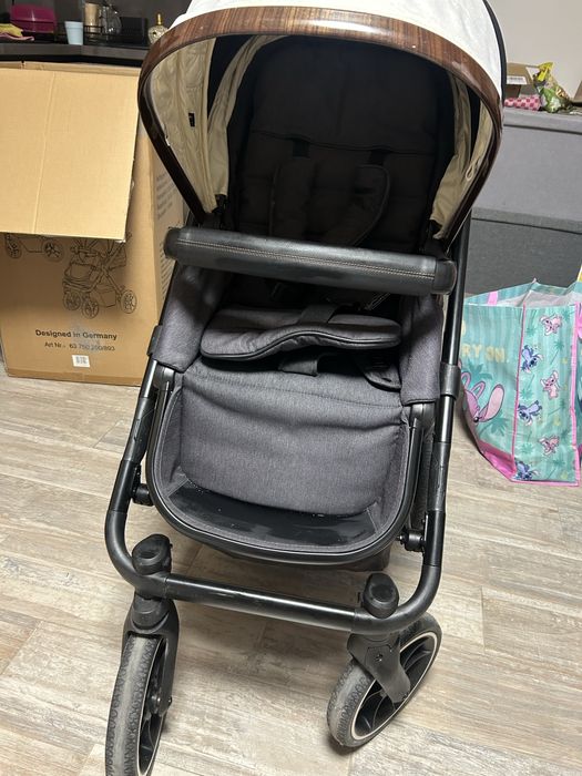 Бебешка количка MOON Nuova