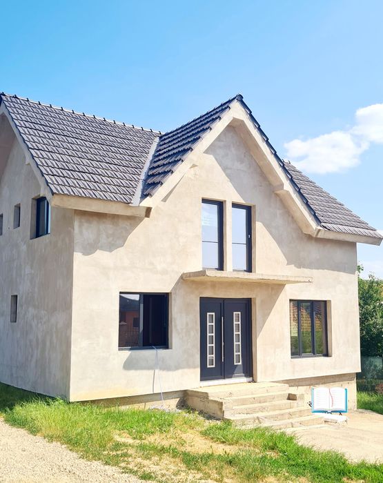 Proprietar,  oferim spre vânzare casă  tip P+M