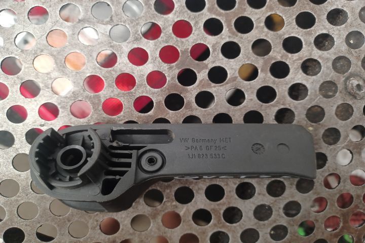 Maner deschidere din interior capota motor 1J1823533C Volkswagen VW G