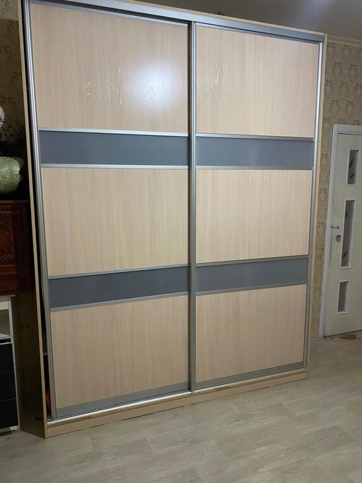 Шифонер сатылады 60 мынга берем алам деген адамга тусып берем