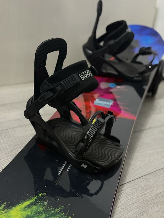 Продам сноуборд с креплениями Burton