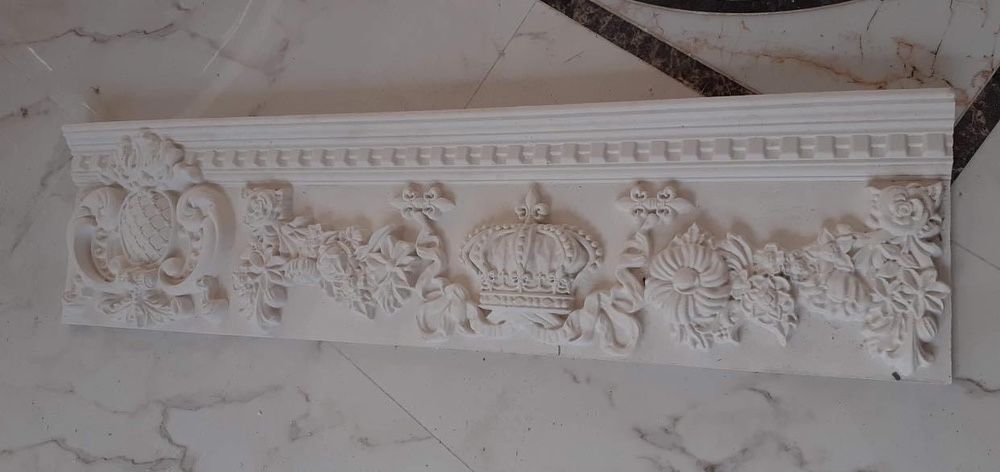 Vând ornamente ipsos, stalpi, scafe