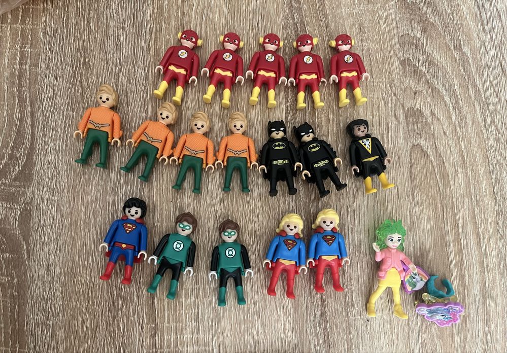 Kinder surprise DC Playmobil