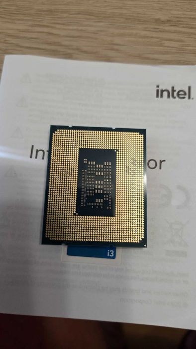 Процесор: Intel® Core™ i3 12100F