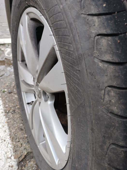 Anvelope vara  Goodyear Eficient Grip:225-55-R17 Renault talisman
