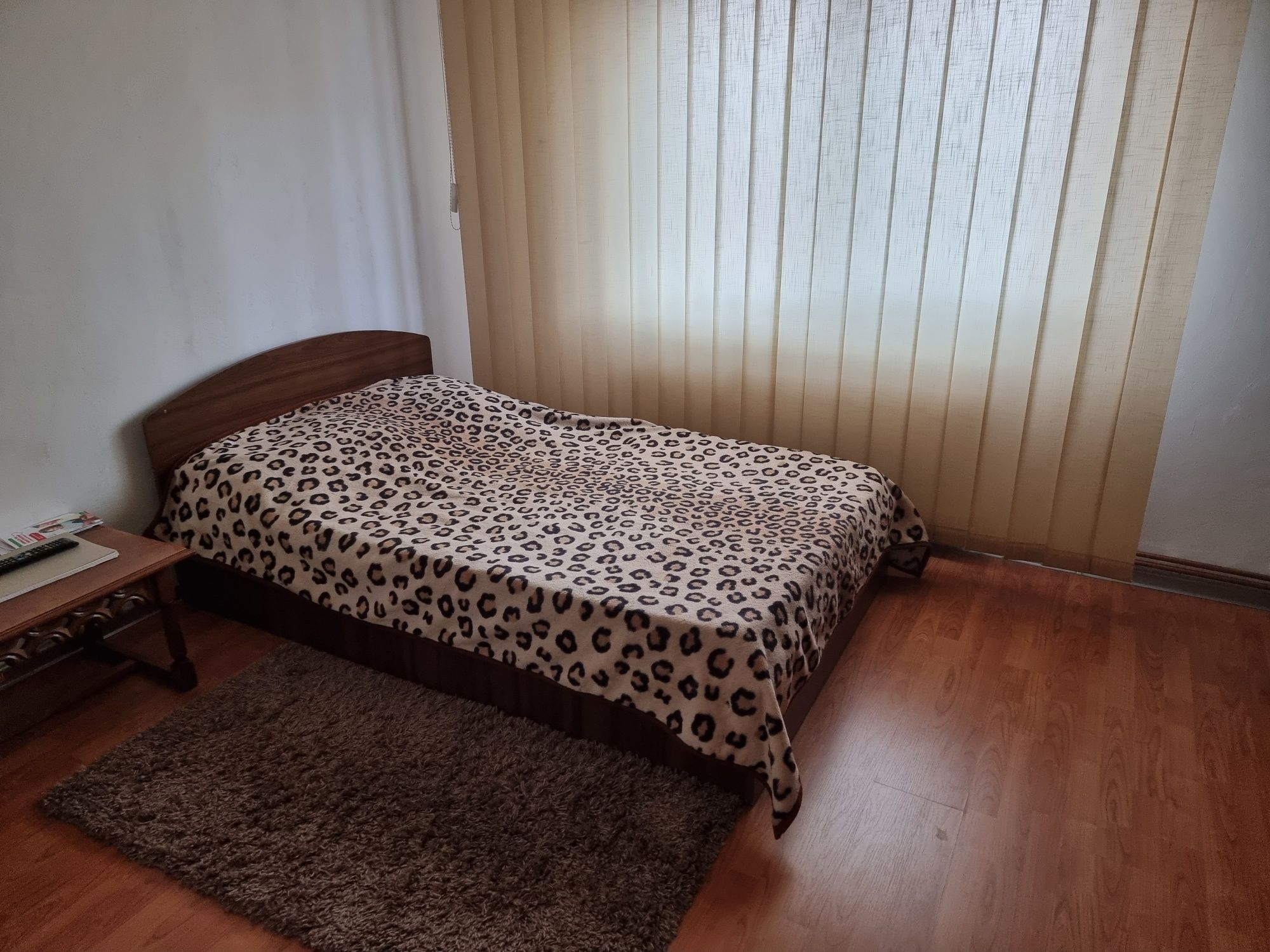 Caut colegă apartament