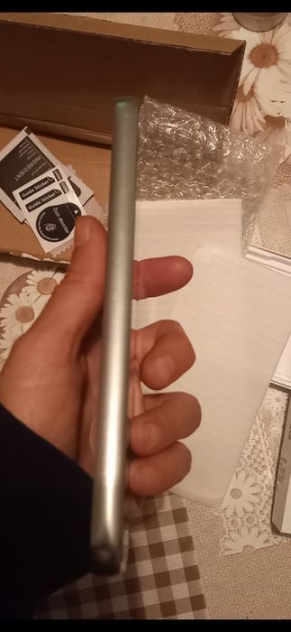 Телефон Самсунг Галакси А34 като нов с два протектора само за 330лв.