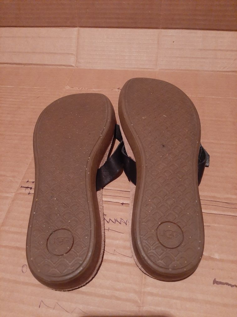 Papuci UGG marimea 41