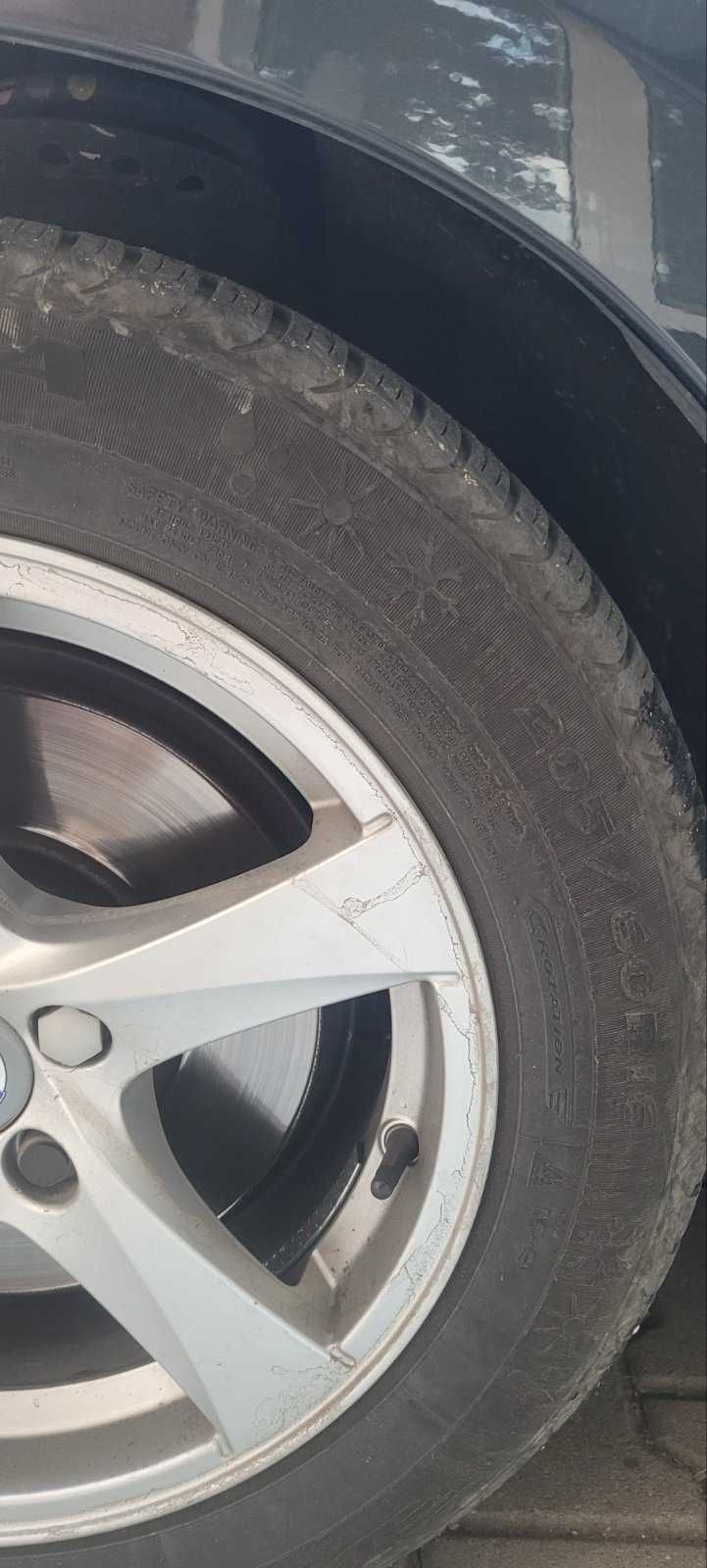 Продавам Volvo v60