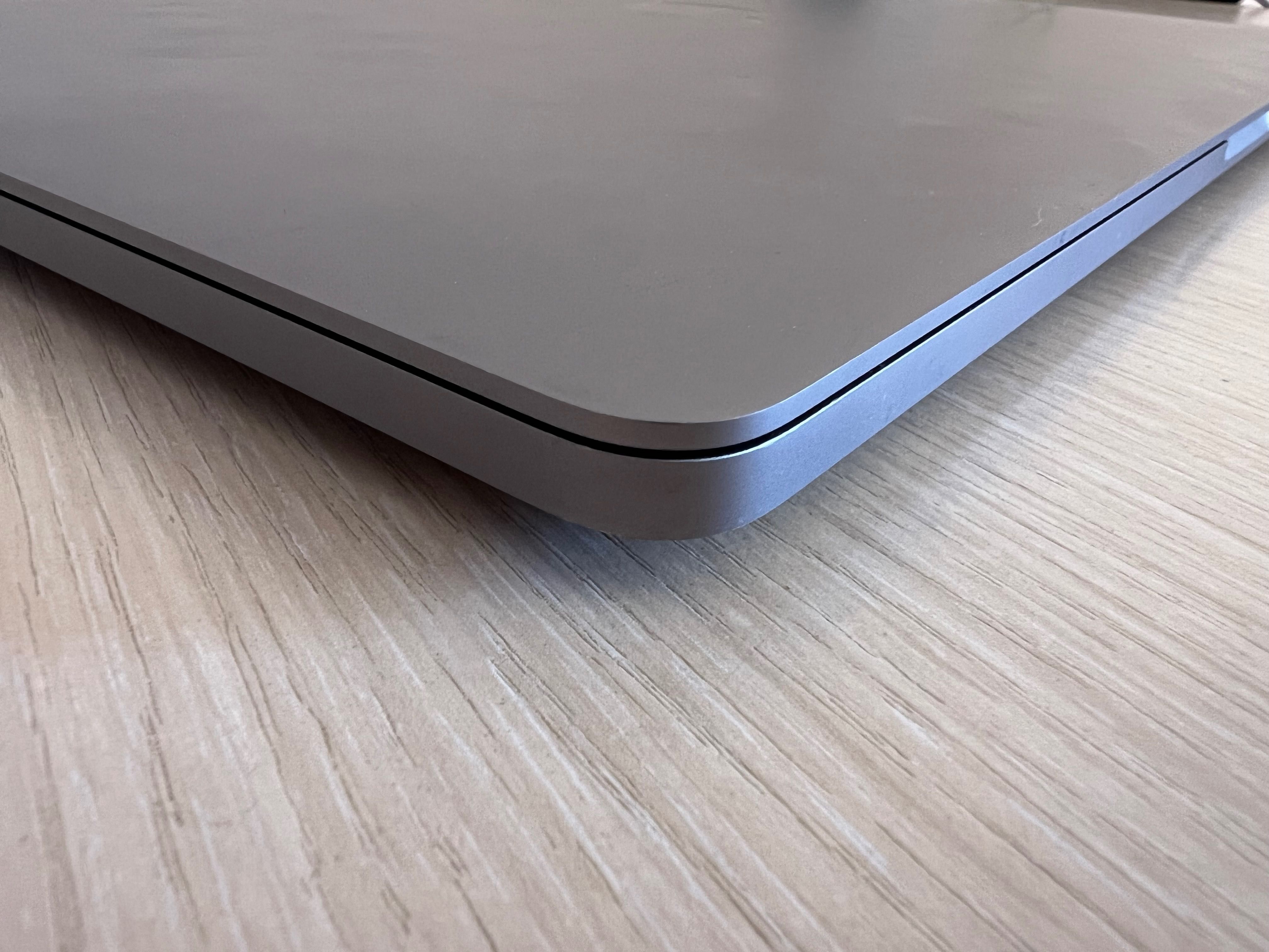 СРОЧНО! Macbook Pro 16" 2019 TouchBar Intel i7, 16 Gb, 500 Gb