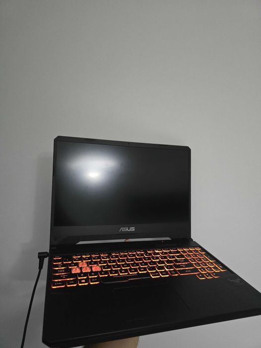 Laptop ASUS tuf gaming FX505DU
