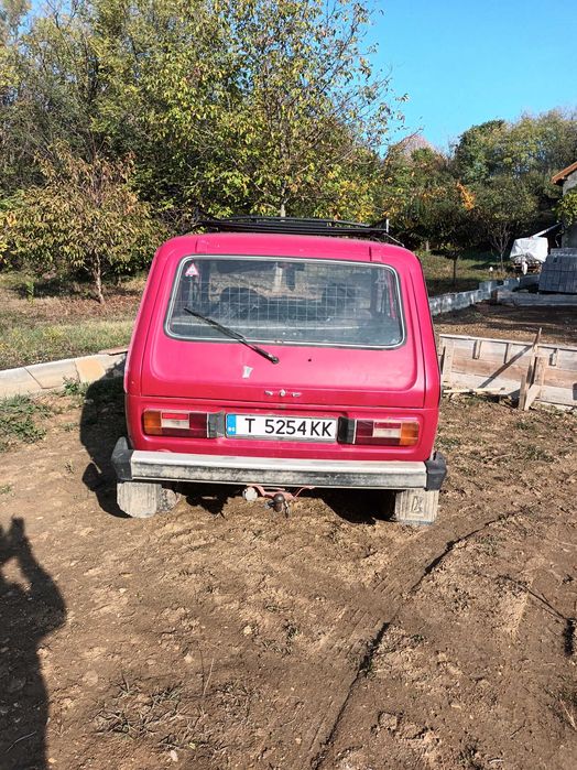 Продавам лада нива