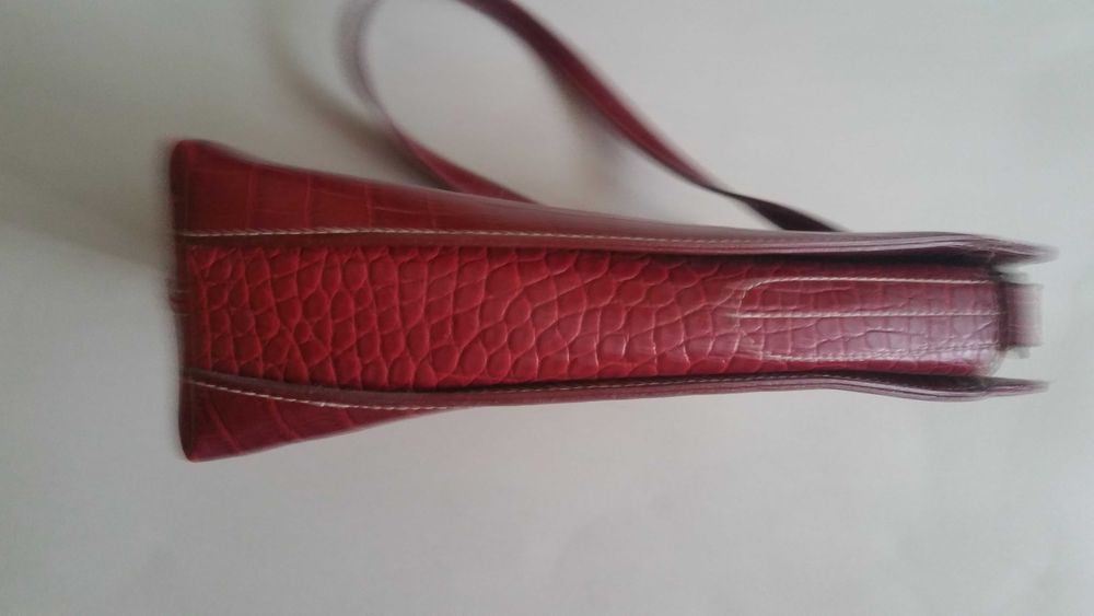 Geanta dama cu mai multe compartimente