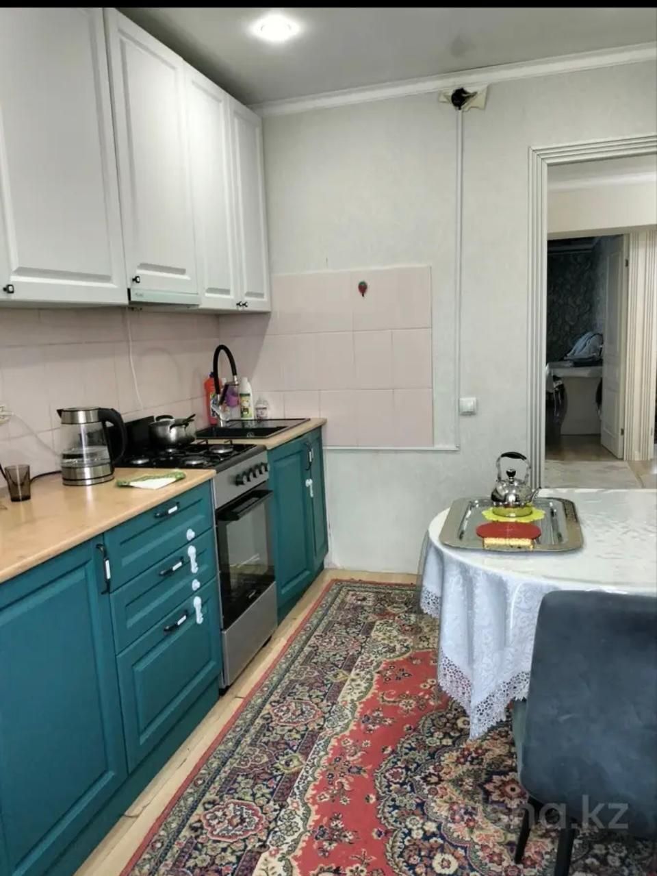 Продам четырех комнатную квартиру