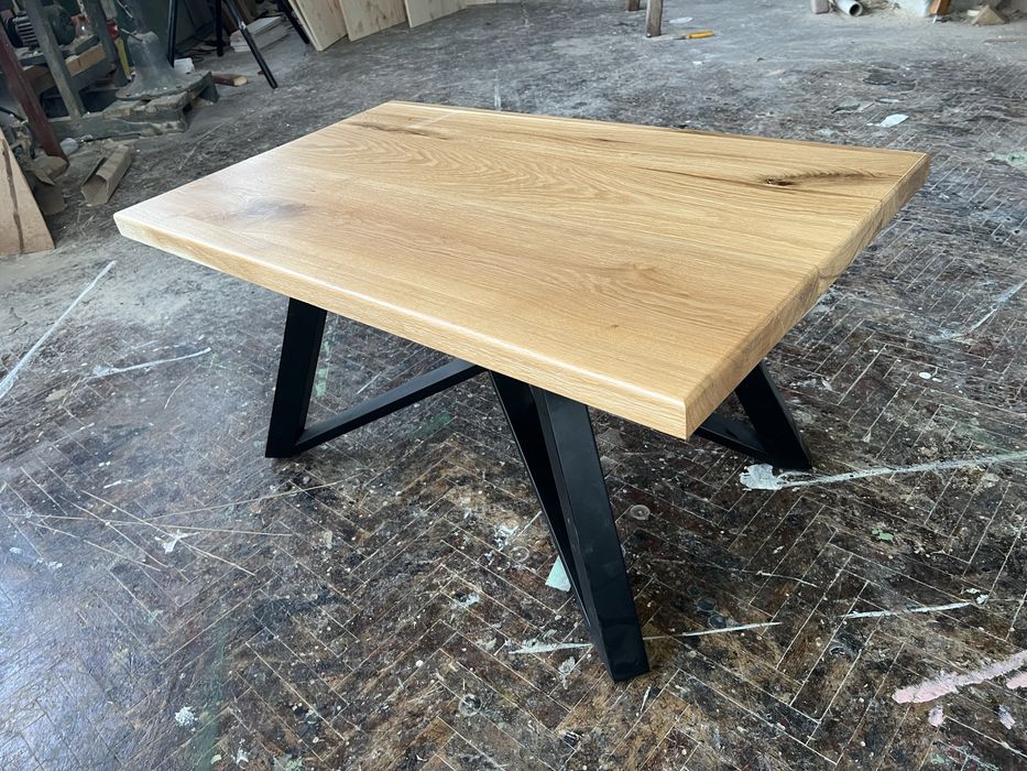 Налични Холна и трапезна маса от масив дъб с метални крака