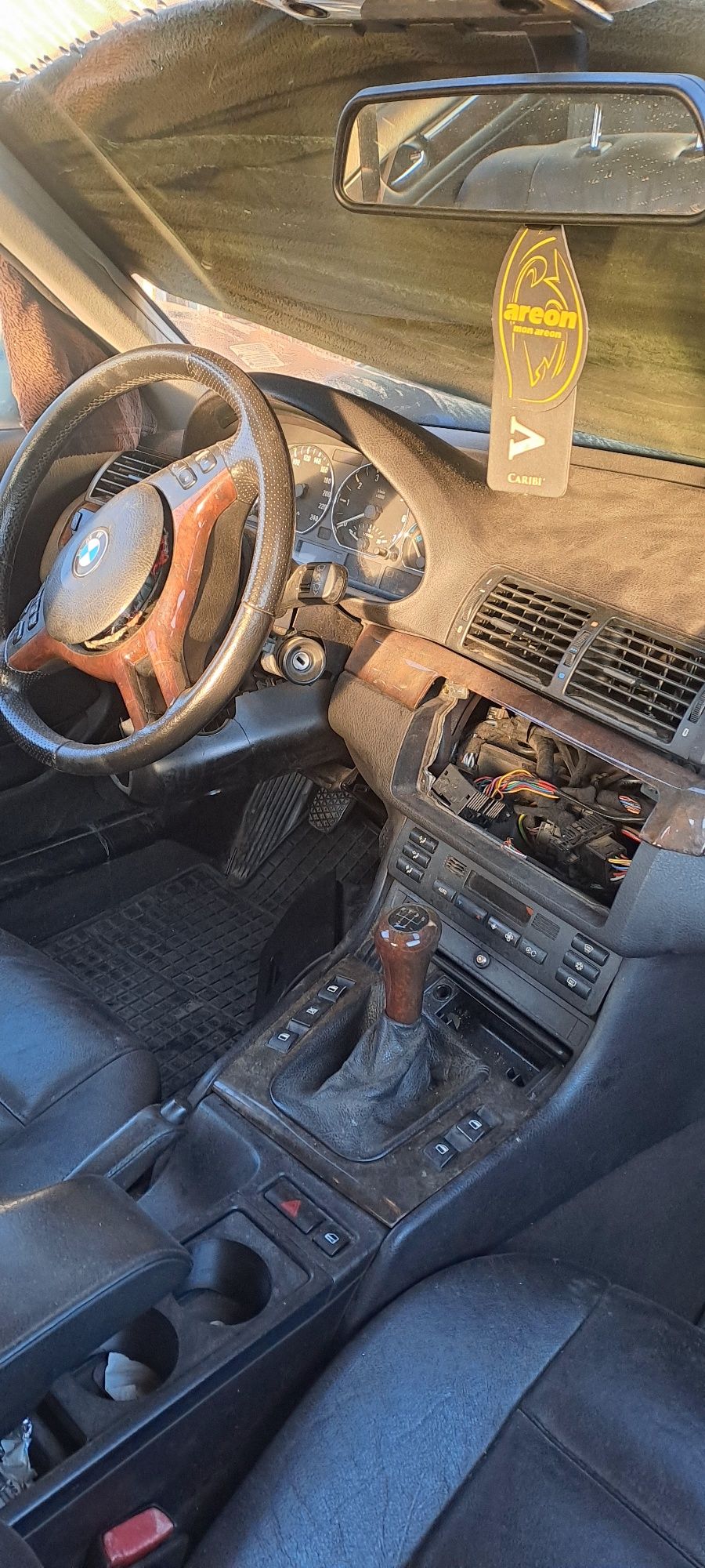 BMW E46 320D 136к.с отличен мотор и скорости  на части
