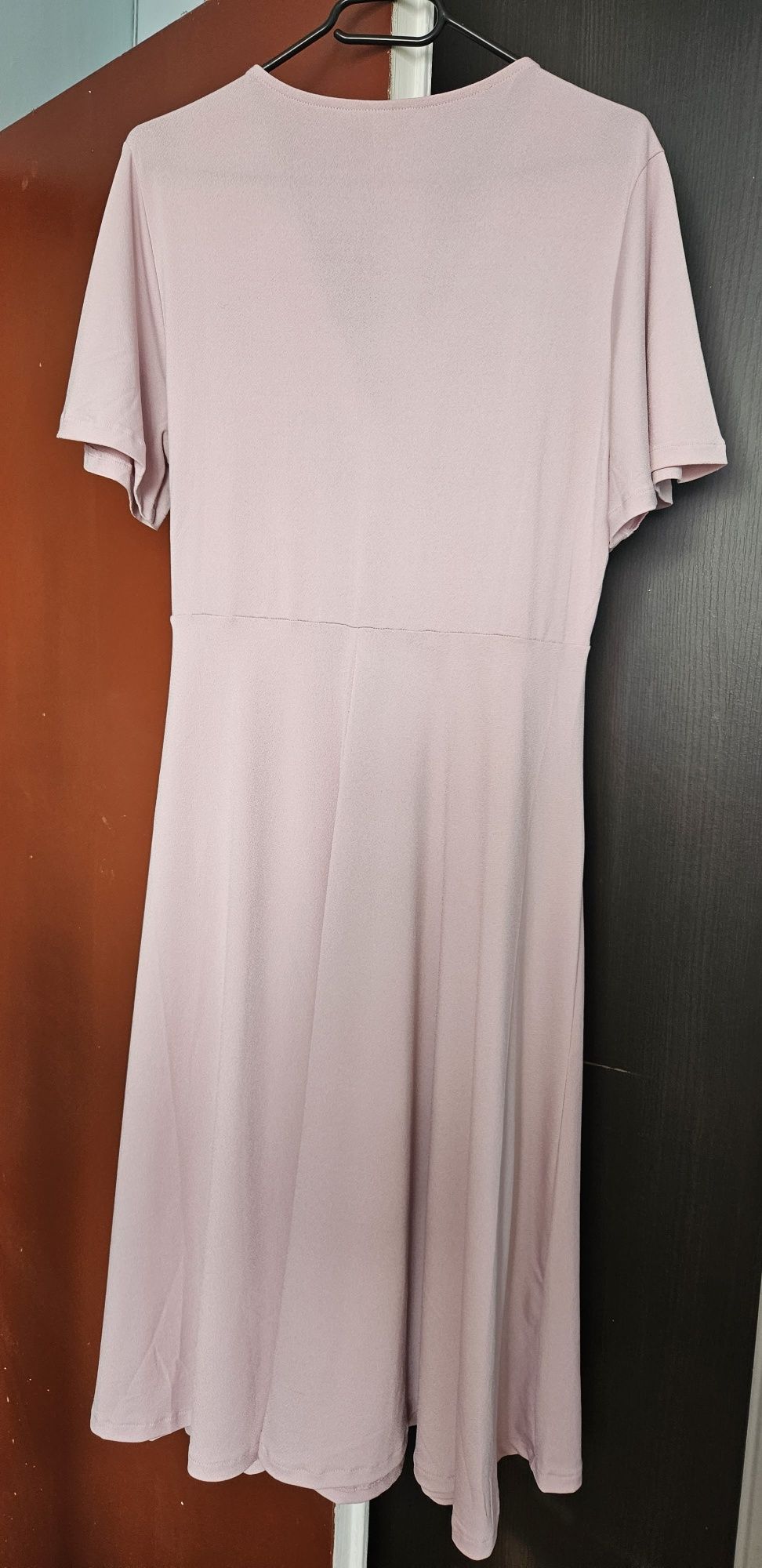 Нова шаферска лятна рокля за сватба цвят лавандула