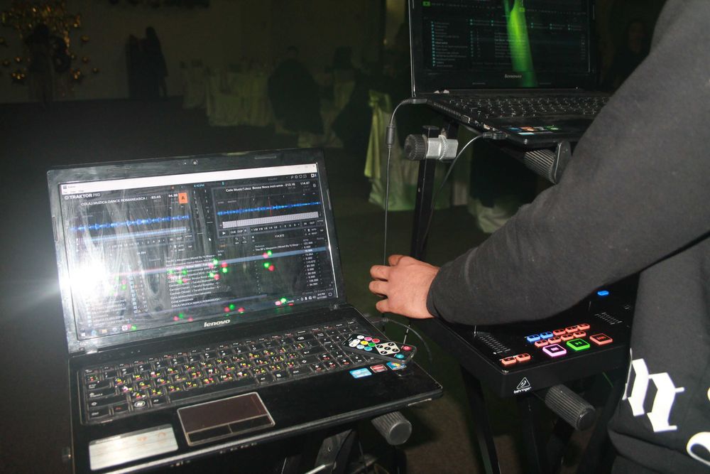 Dj evenimente nunta,cununie,botez,turta,mot,majorat etc