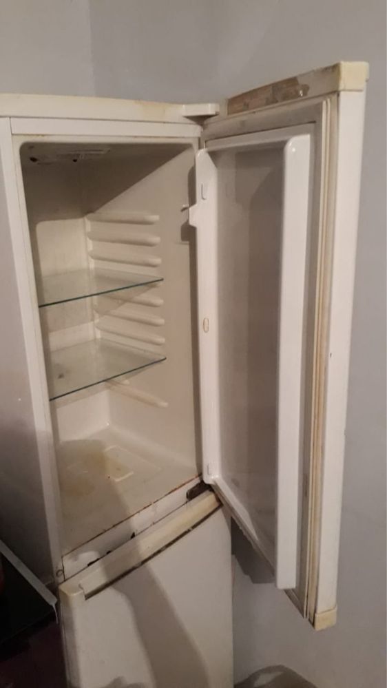 Холодильник/техника для кухни