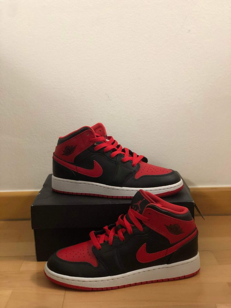 Nike Jordan 1 Mid Alternate Bred