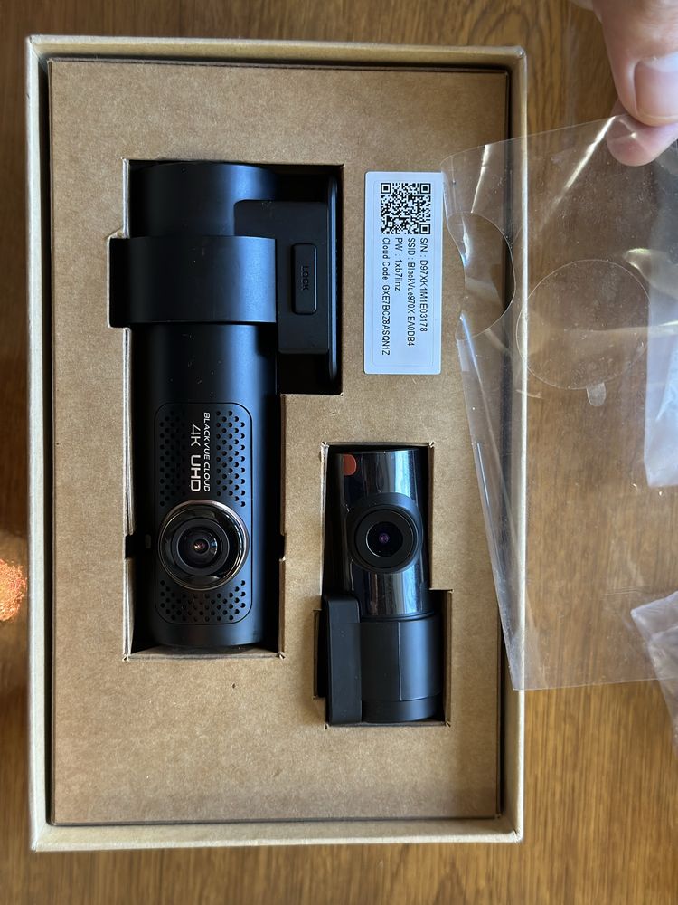 Продам видеорегистратор Blackvue 970x