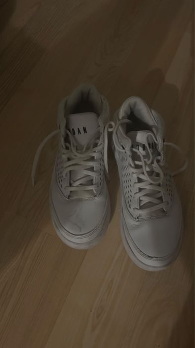 Продавам обувки jordan оригинални