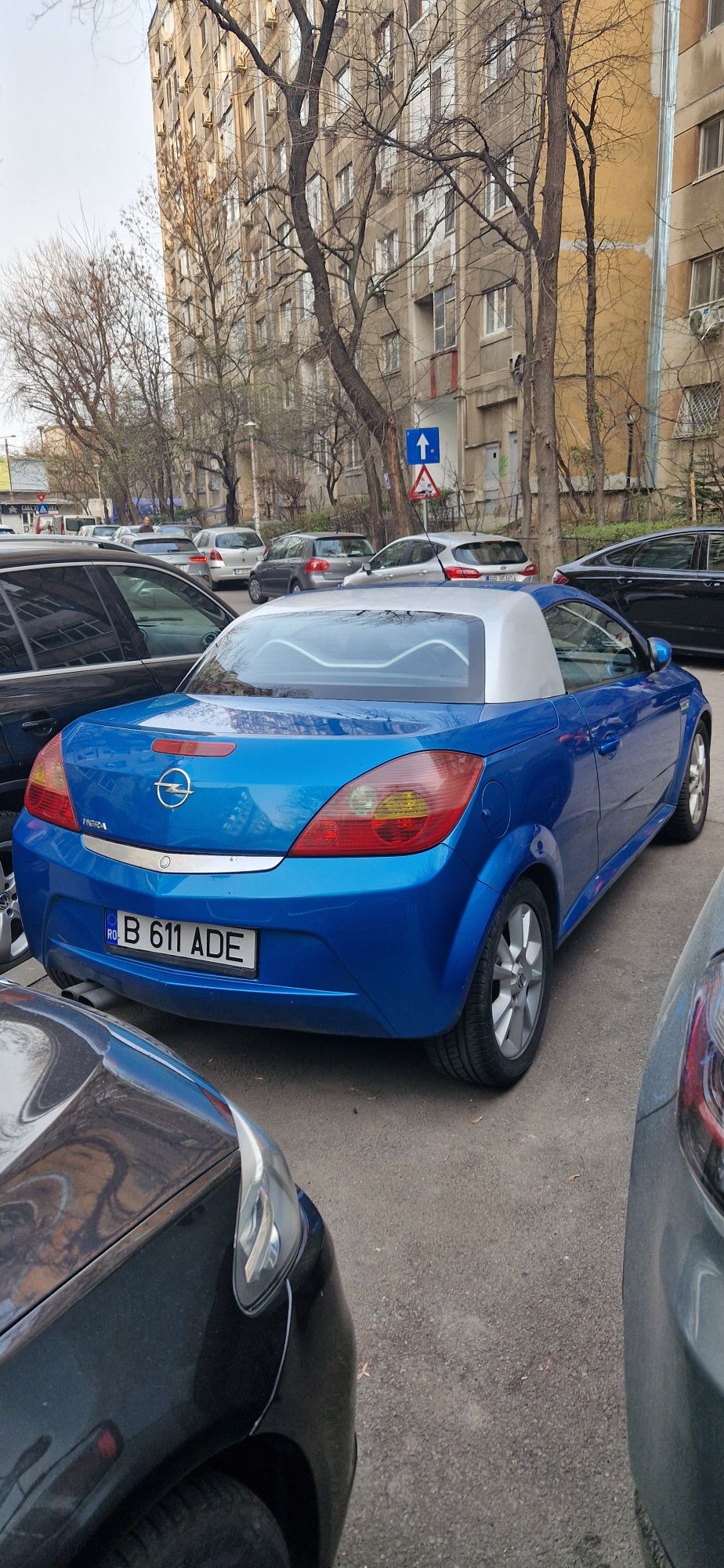 Vând Opel tigra 1,4