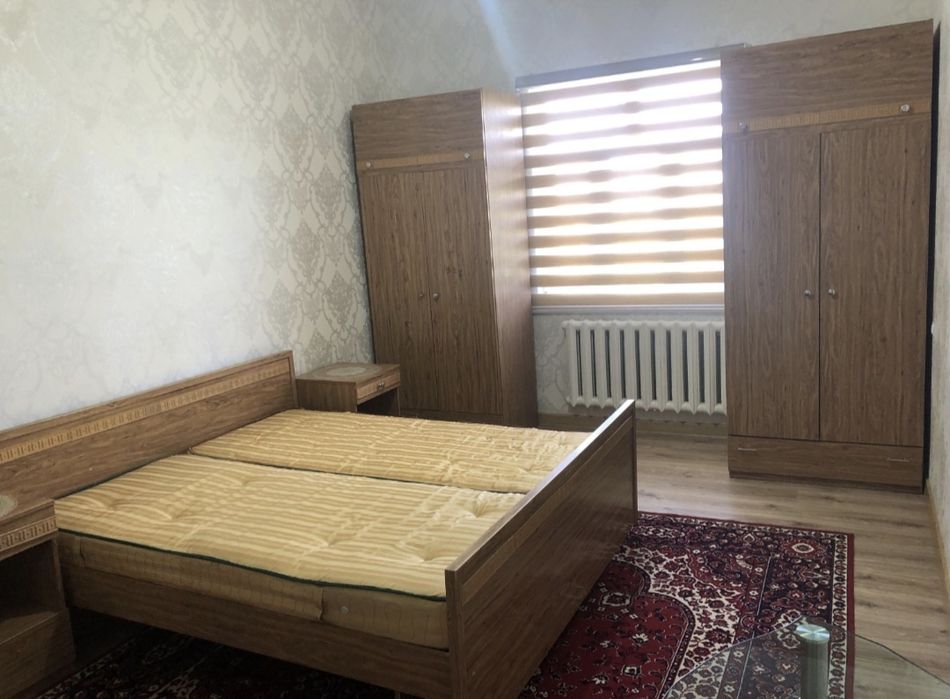 Юнусабад 19 квартал. Продается квартира  1/5/5