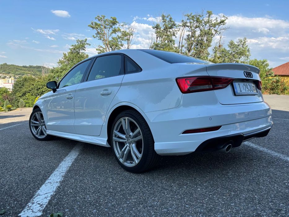 Audi A3 Audi 3 Limuzina - 2018  - S Line