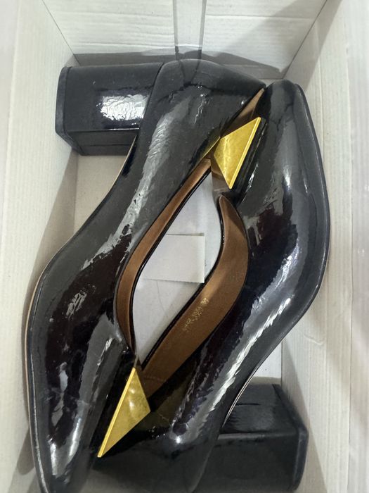 Каблуки чорные новын