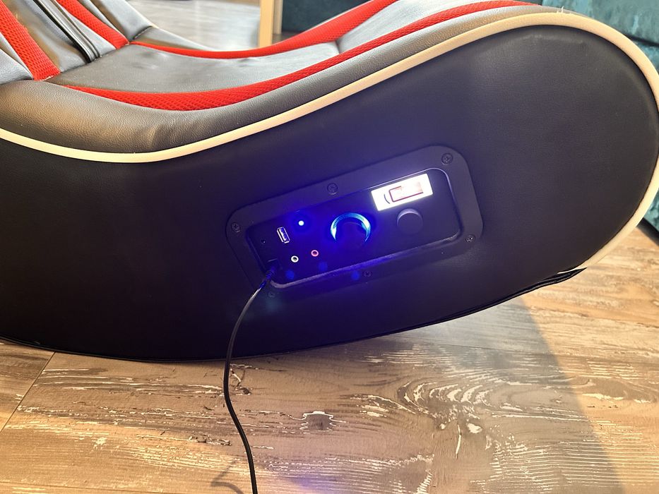 Scaun gaming multimedia