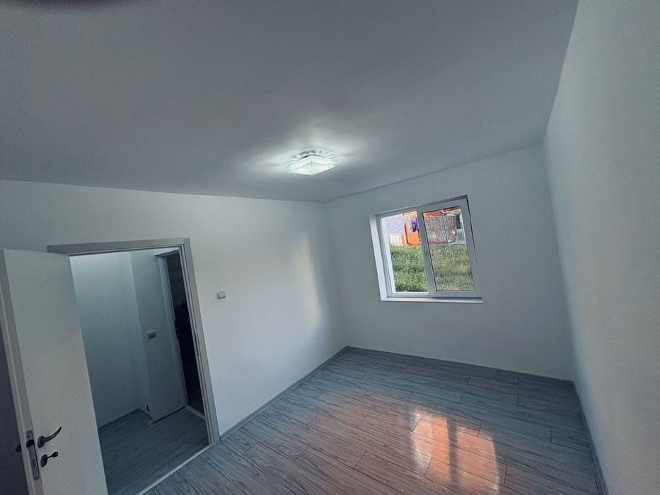 Apartament 2 camere Petrila, str. 22 Decembrie(zonă centrală)