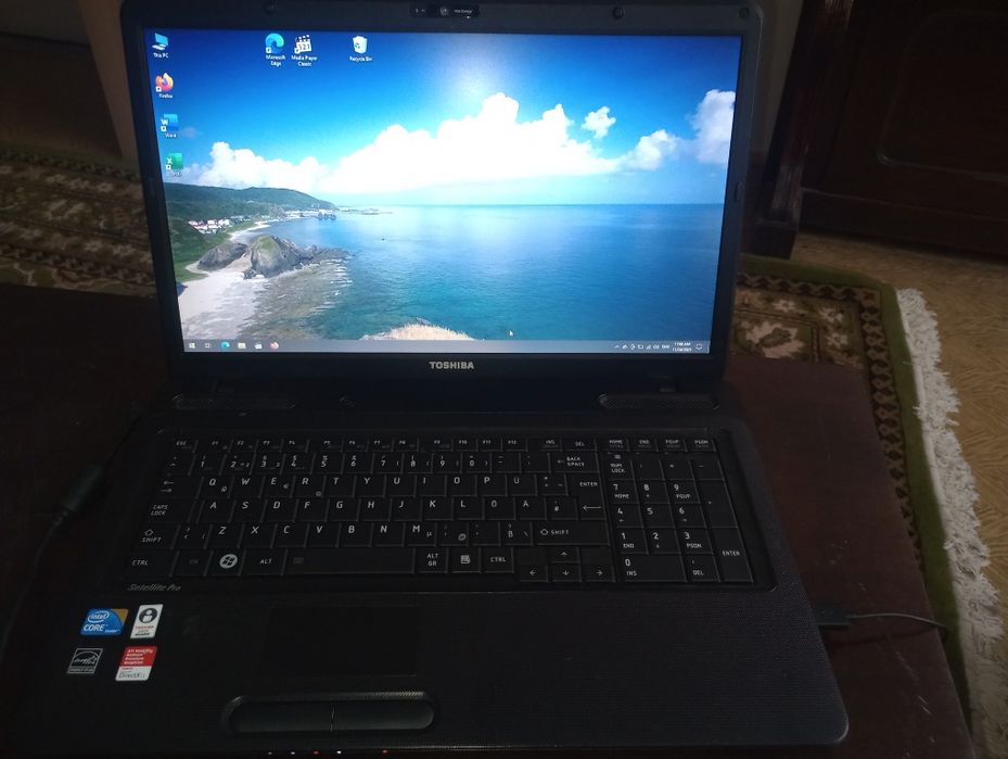 Toshiba Pro L670, video dedicat, 650 gb ram, Intel i5, 6 gb ram