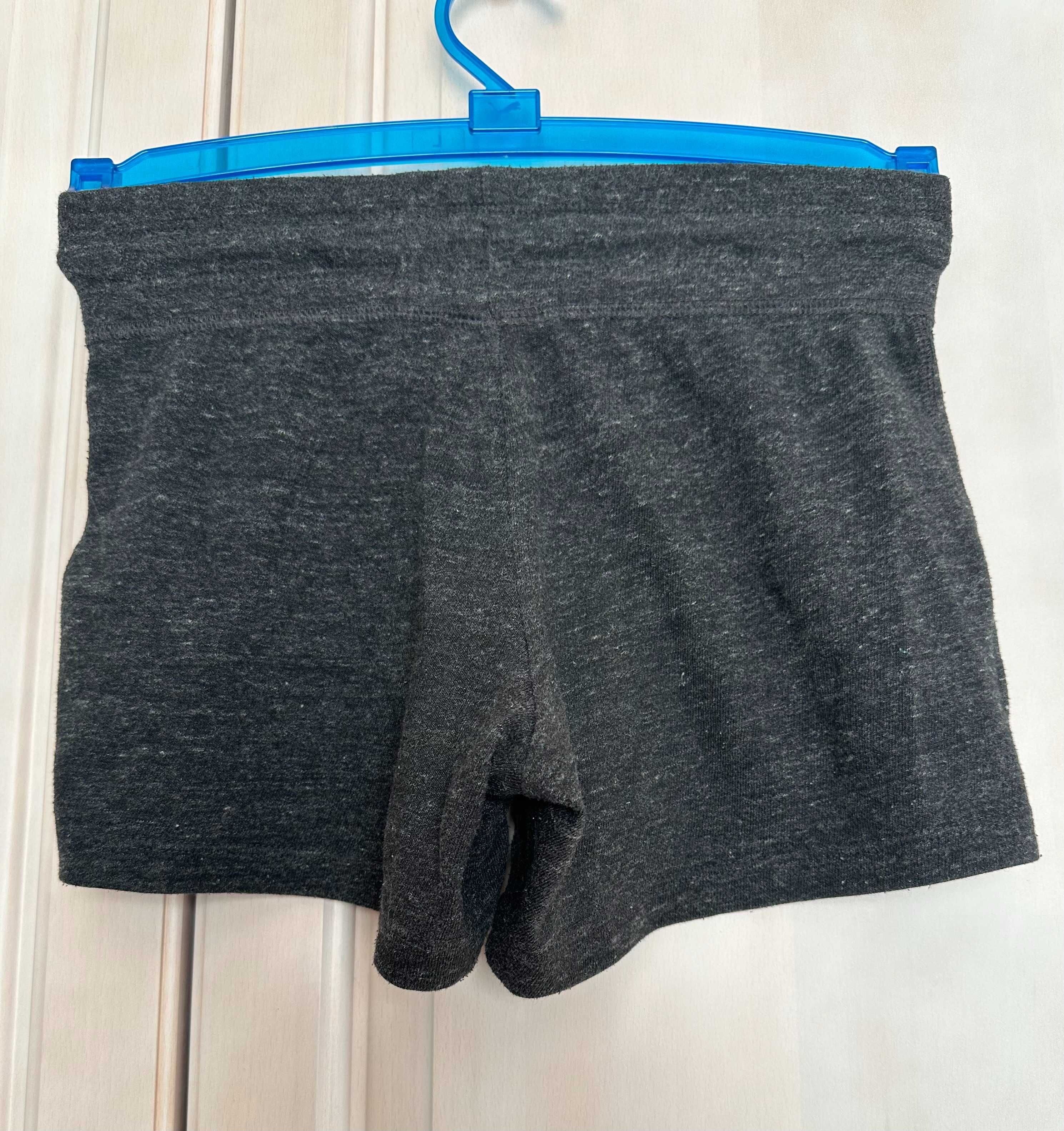 Спортни клинчета Puma Dry-cell, панталонки Nike за ръст 140 см / 9-10г