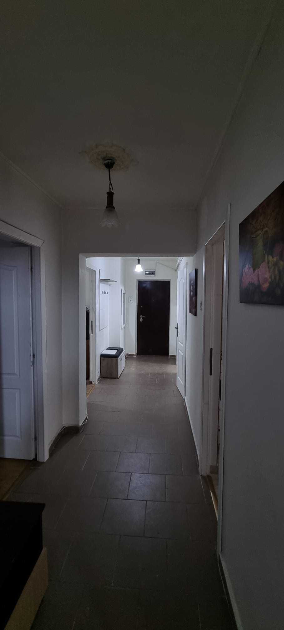Apartament 4 camere et 2 - Pacurari, strada Neculau - Langa Petru Poni
