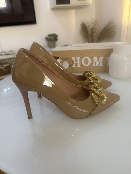 Pantofi bej masura 35