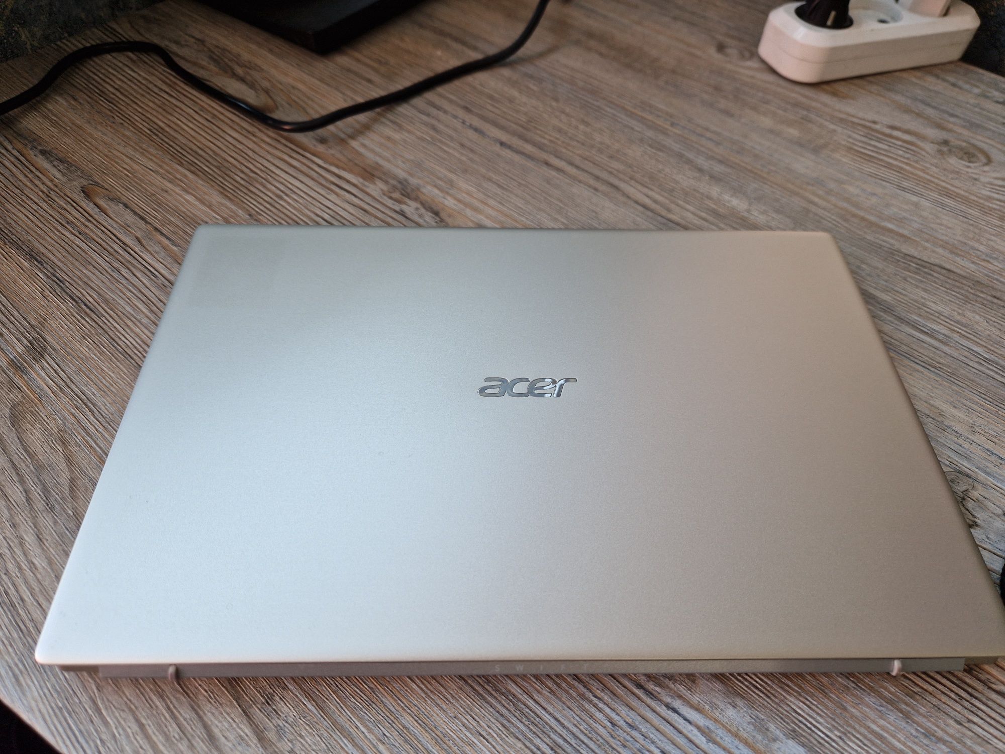 Aser swift1 Ультрабук  состояние отличное