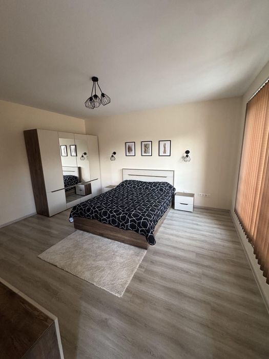 Дава се под наем Тристаен апартамент в Пловдив, Младежки Хълм - 122 кв.м за 1000 € - Снимка #4