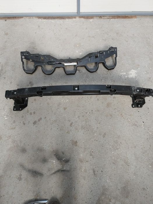 Suport Centru Prindere Bara Spate Renault Megane 4 Breack Grandtour