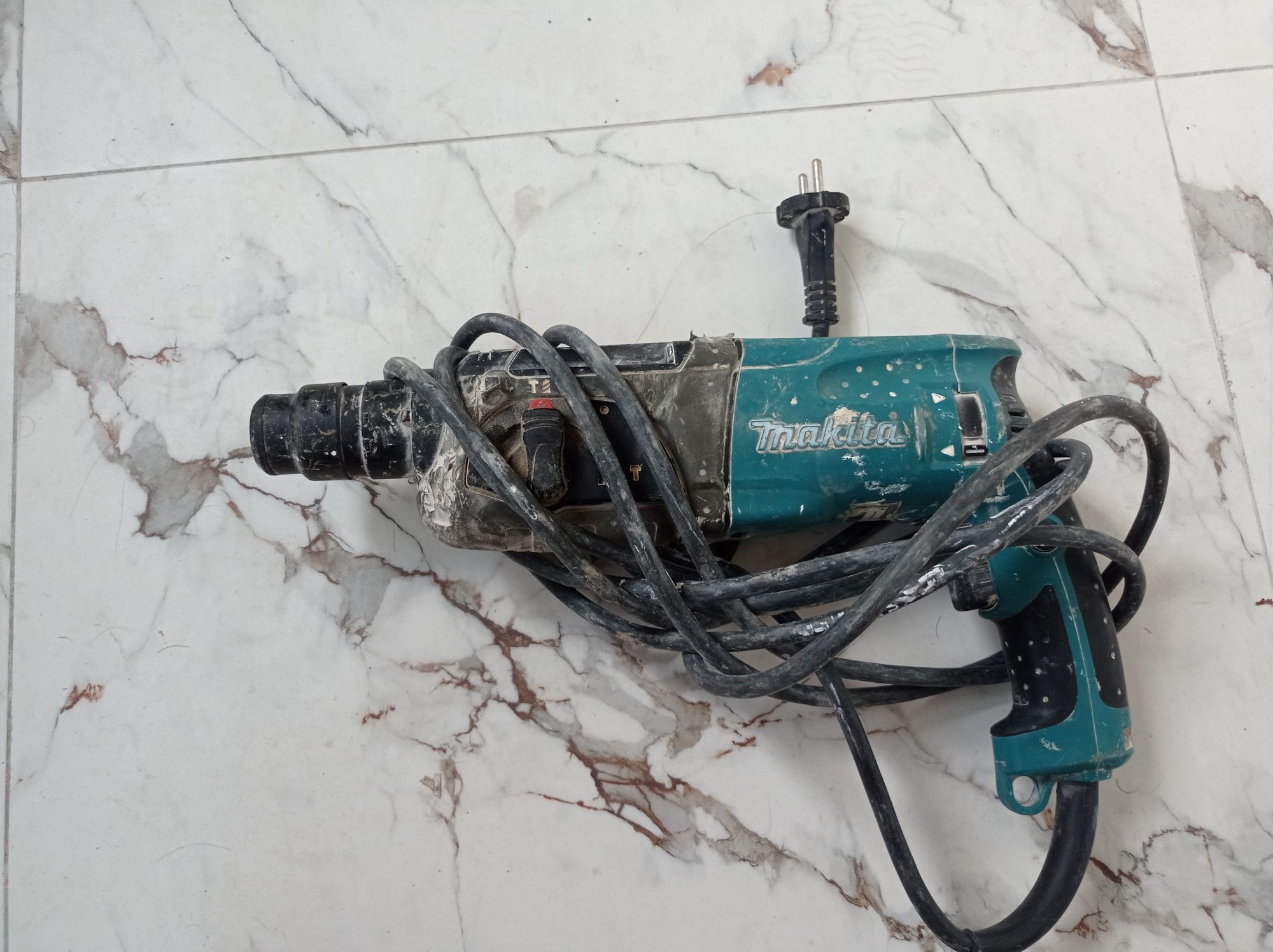 Перфоратор makita