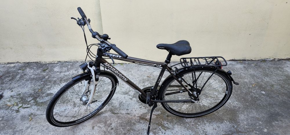 Vând bicicletă trekking Morrison T4.0