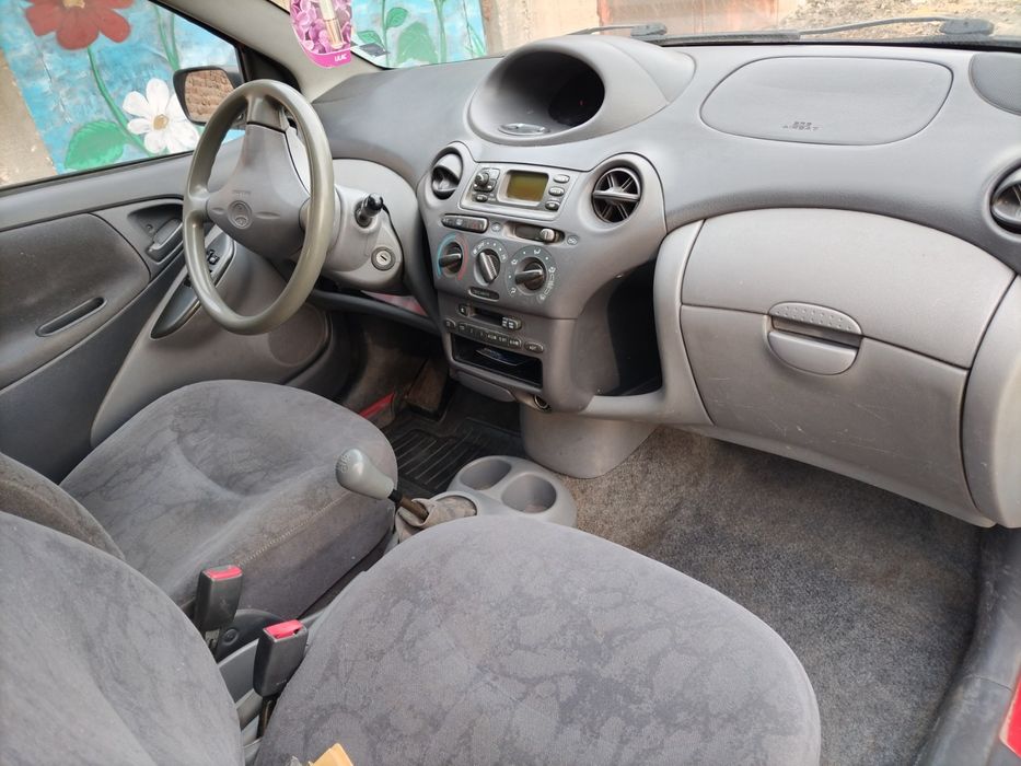 Toyota Yaris 1.0 газ