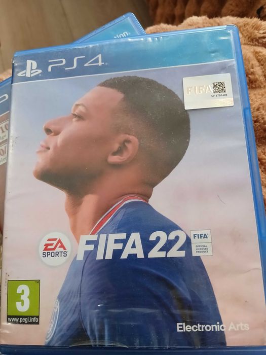 FIFA 22 ps4 много добро състояние