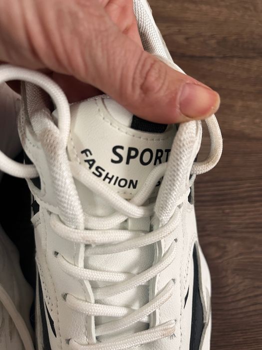 Дамски бели маратонки 39