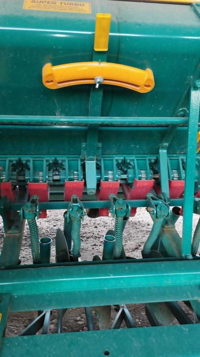 комбинированная посевная сеялка Нора 28 в продаже